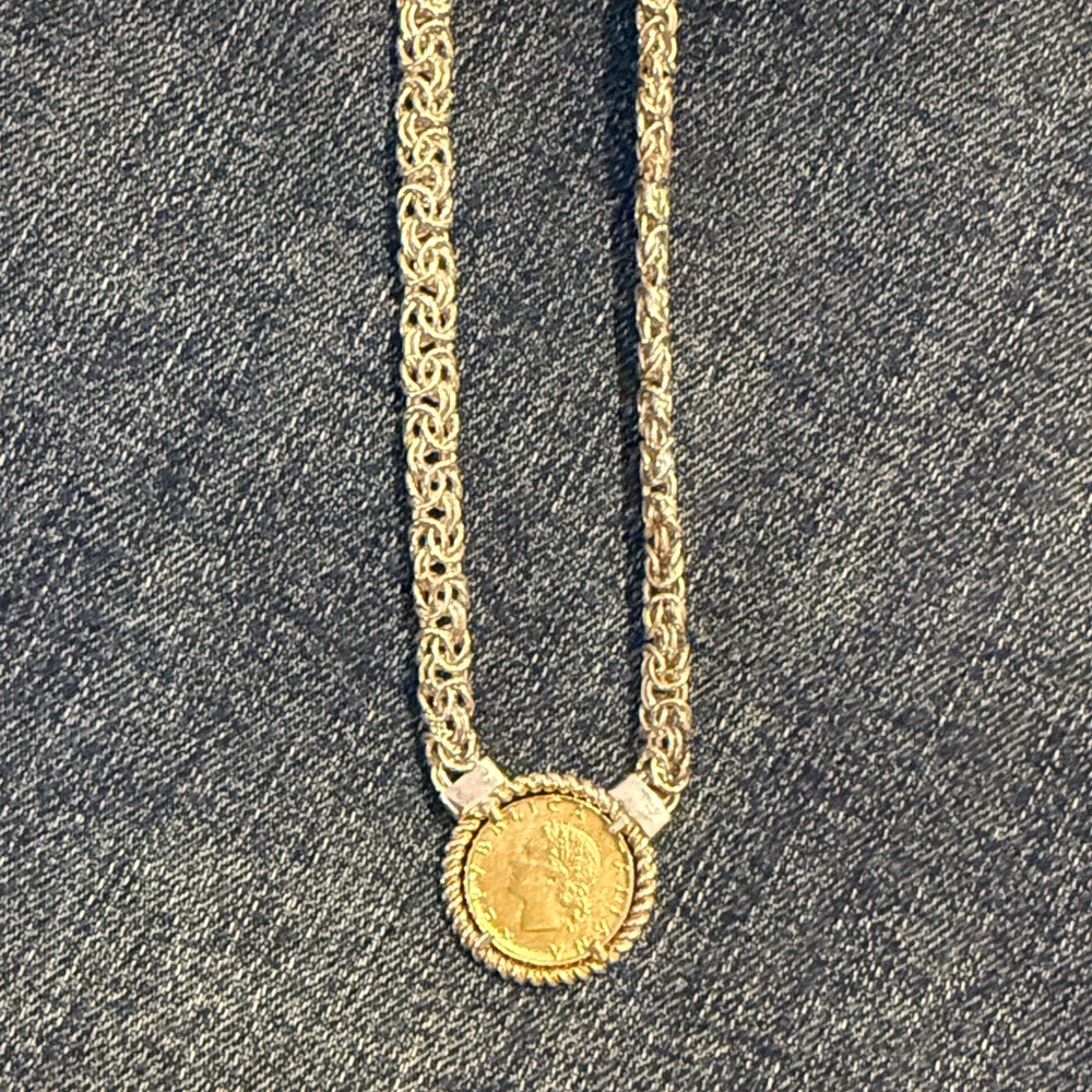 SALE🎉ELEGANT ITALIAN GOLD COIN PENDANT ON STERLING SILVER  BYZANTINE NECKLACE